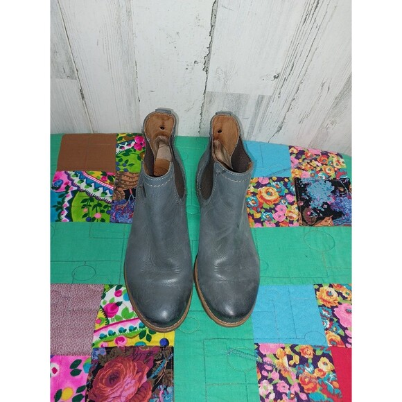 Sofft Women's Size 7 Pull On Ankle Boot Gray Leather - Picture 3 of 10